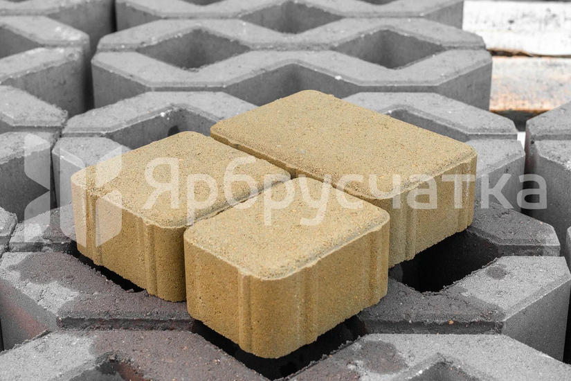 Старый город, желтый